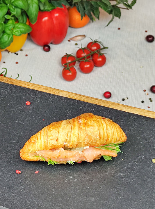 Kruasanas su lašišos filė